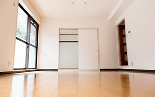 フローリングの張り替え